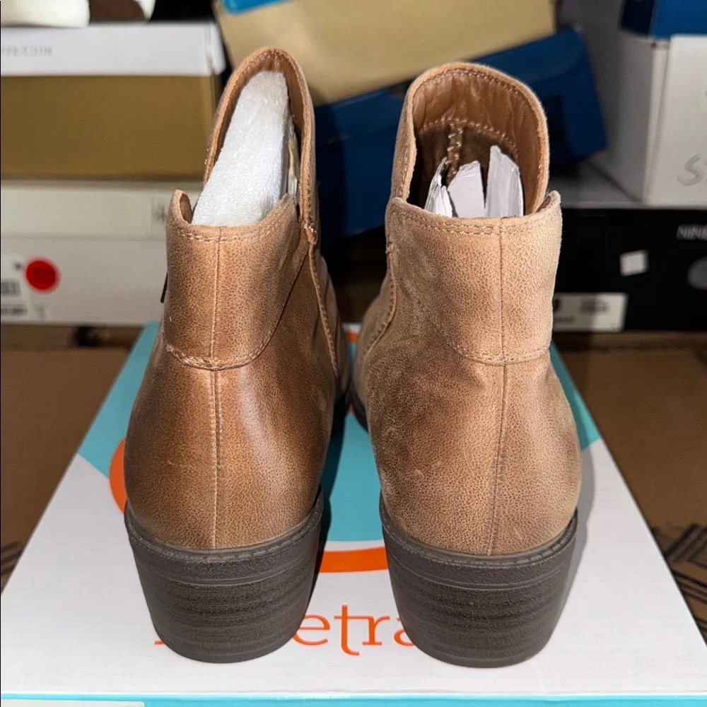 Baretraps Sam Bootie (WIDE)